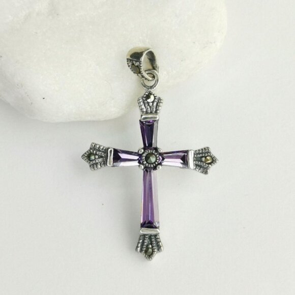 Amethyst Marcasite cross pendant necklace In Sterling Silver - Picture 3 of 7